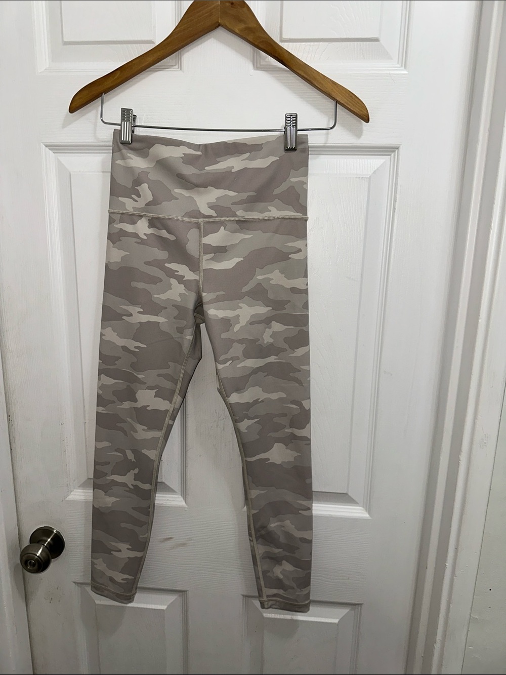 Athleta Elation 7/8 Tight Beige Neutral Camo Leggings